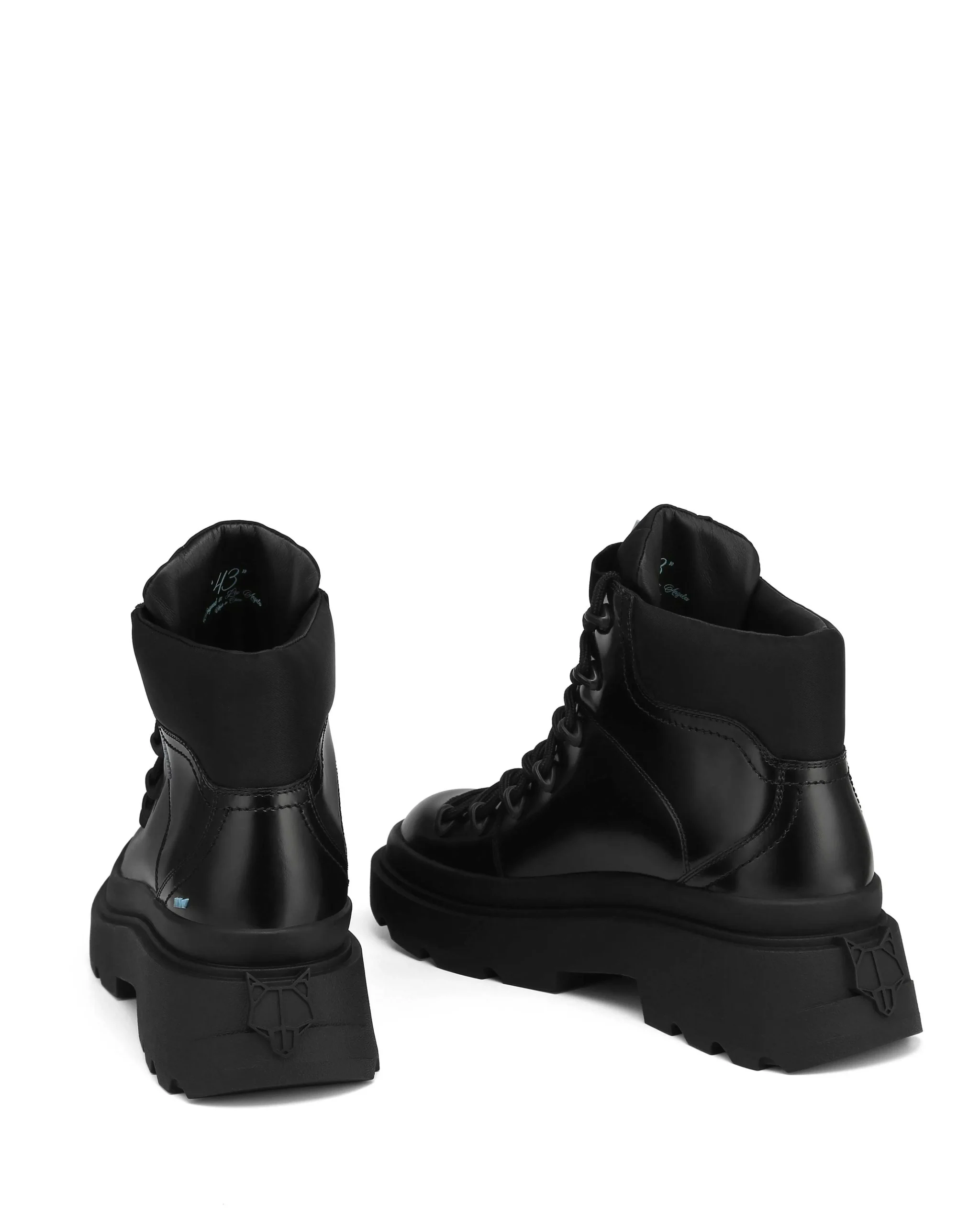 Apex Black Box Leather<Naked Wolfe Hot