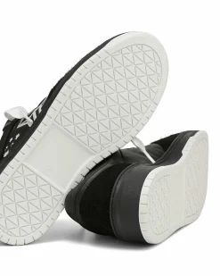 Cm-00 Black<Naked Wolfe Hot