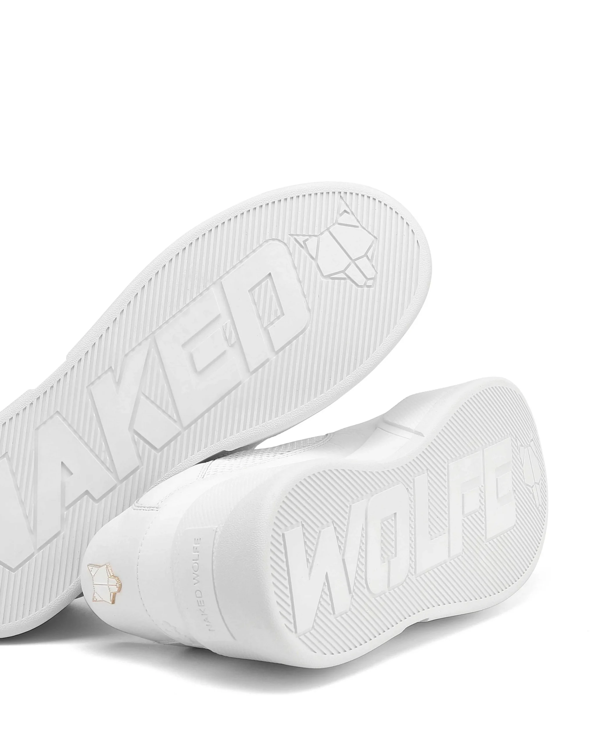 Kosa Signature White<Naked Wolfe Online