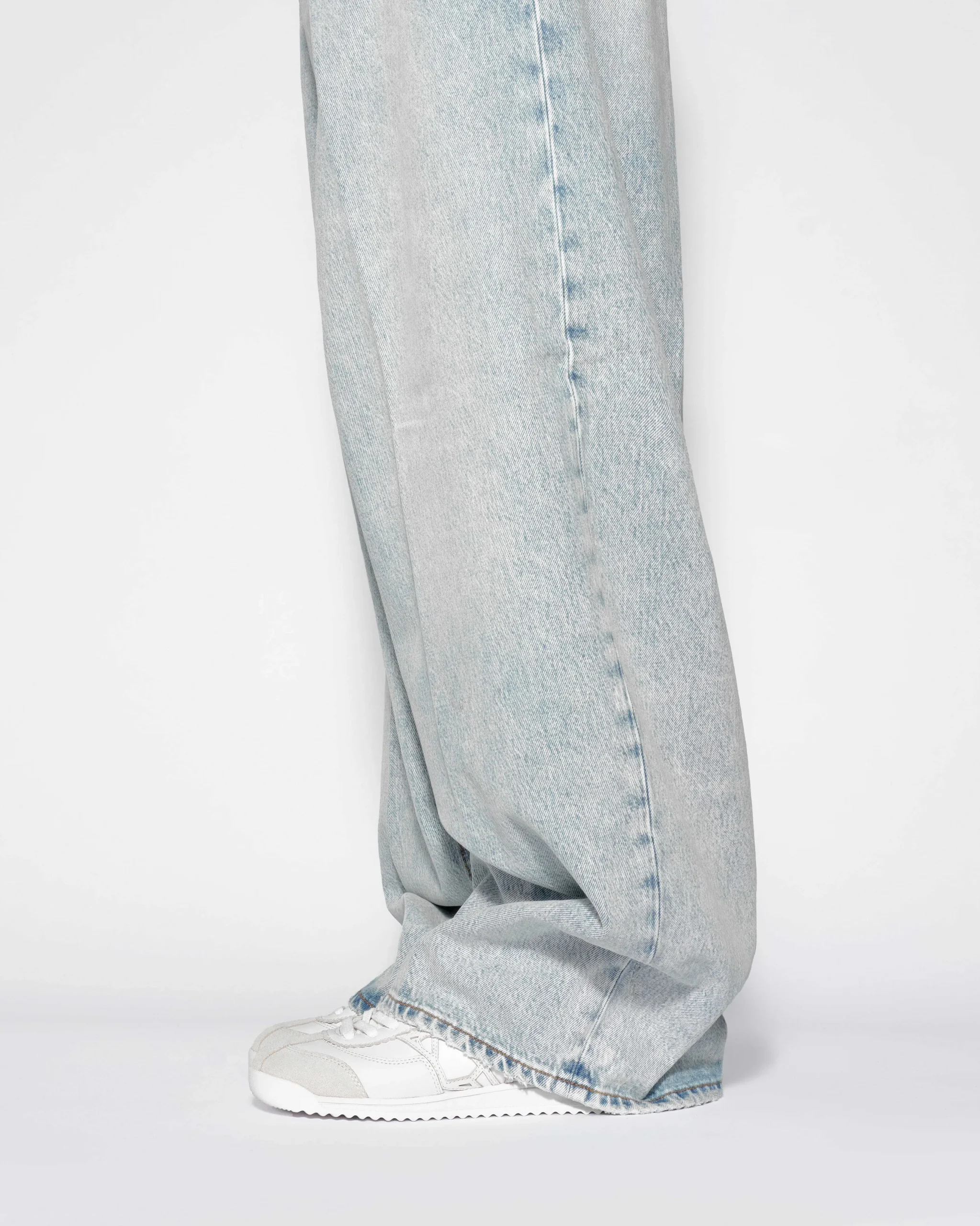 Vital White<Naked Wolfe Shop