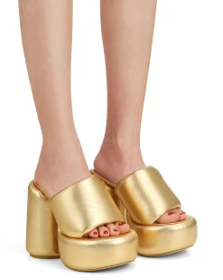 Wow Gold<Naked Wolfe Flash Sale